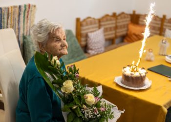 Isten éltesse Erzsi nénit!