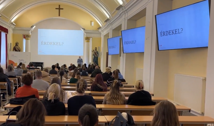 Különleges felsőoktatási szakképzést hirdet az Apor Vilmos Katolikus Főiskola