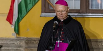 Nyugdíjba vonult a váci segédpüspök