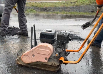 Elkezdte a fagy okozta kátyúk javítását a Városfejlesztő Kft.