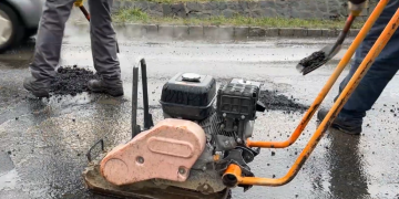 Elkezdte a fagy okozta kátyúk javítását a Városfejlesztő Kft.