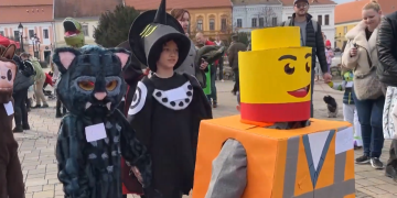 Programok kavalkádját kínálták az idei főtéri farsangon