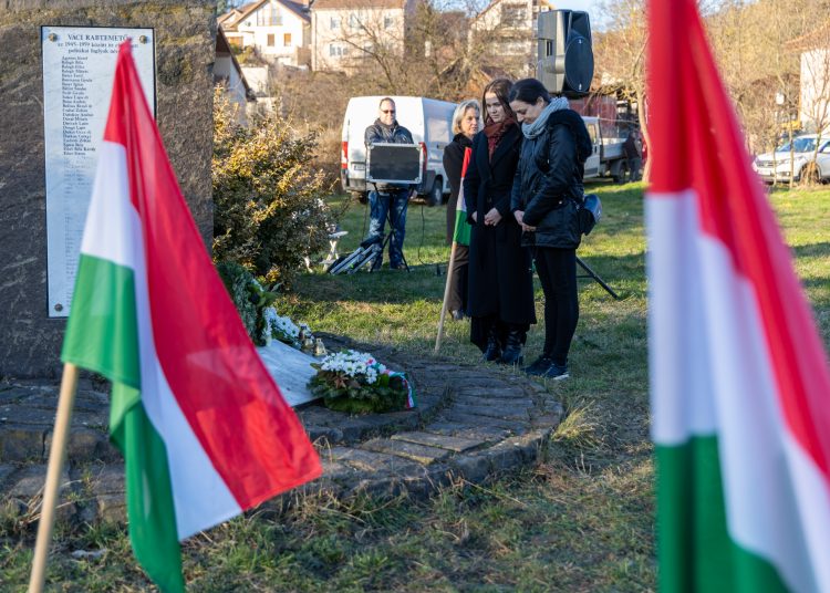 Városi megemlékezés a kommunizmus áldozatairól ( fotógaléria)