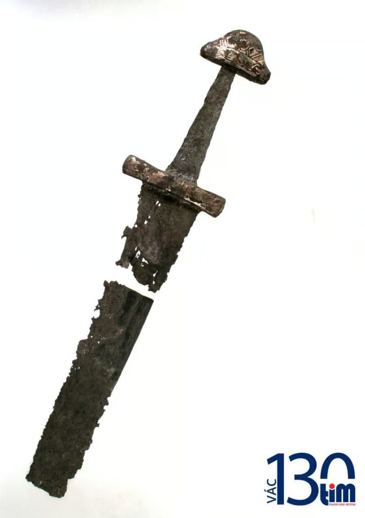 A hónap műtárgya – a csörögi kard