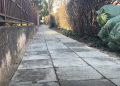 Járdákat javítanak és kertészeti munkák is folynak Deákváron