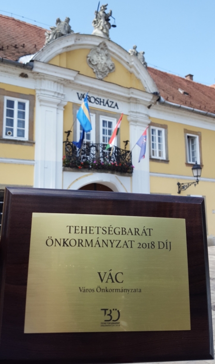 Tehetségbarát Önkormányzat díjat kapott Vác Város Önkormányzata