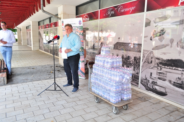 A polgármester vizet osztott és dr. Papp Lajosra hivatkozott