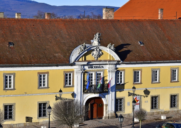 Szerdán testületi ülés