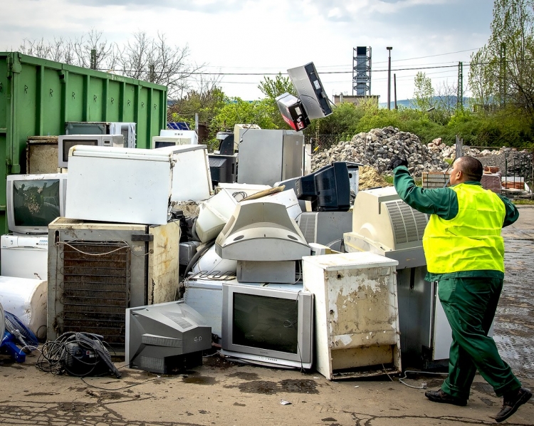 Rekord mennyiség az elektronikus hulladék gyûjtésen