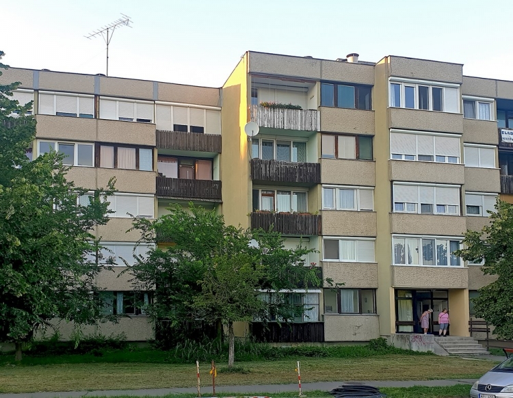 A Váci Városfejlesztõ Kft.-nél jelezhetik vásárlási szándékukat az önkormányzati lakások régi bérlõi