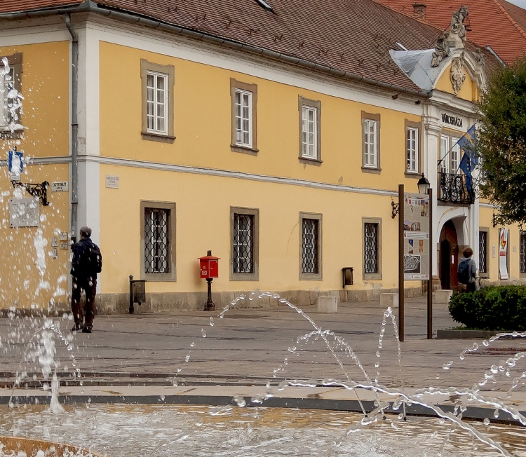 Reagálás a „nemellenzék” kritikájára