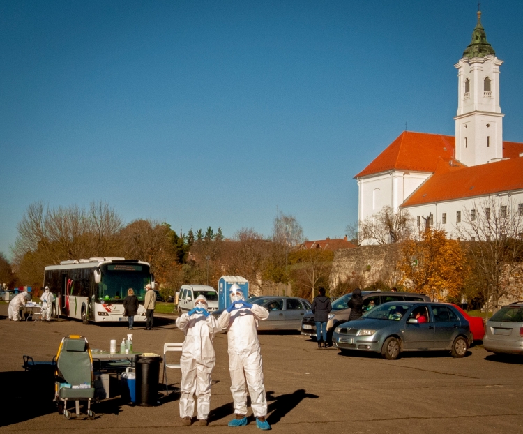 Szombaton ismét vírusszûrés Vácon