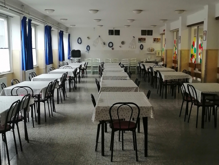 Több pedagógus étkezik a Cházár iskola konyháján