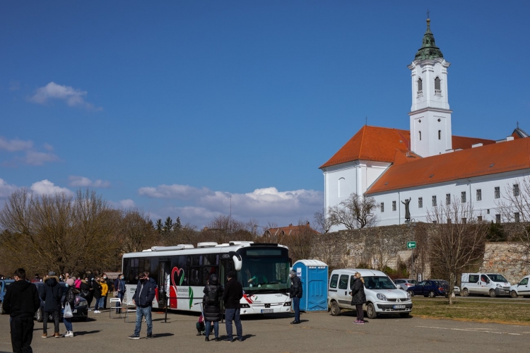 A jövõ hét három napján is lesz szûrõbusz Vácon