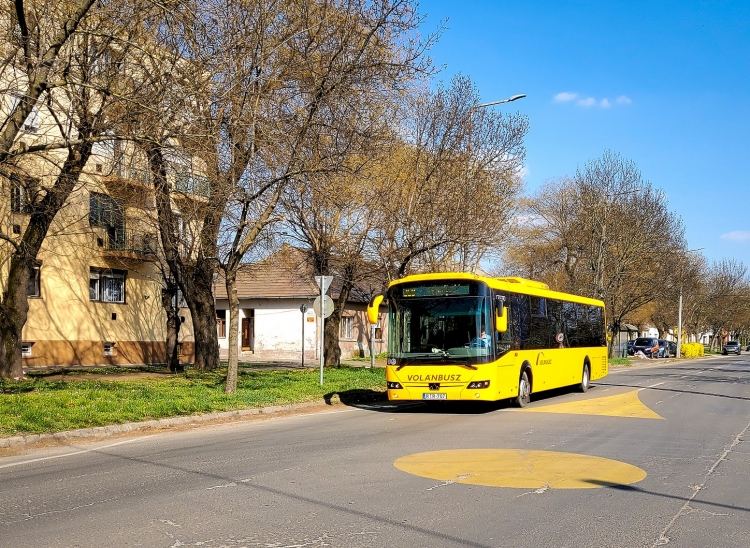 Megkérdezik az alsóvárosiakat a sárga körforgalmakról és a 360-as buszról