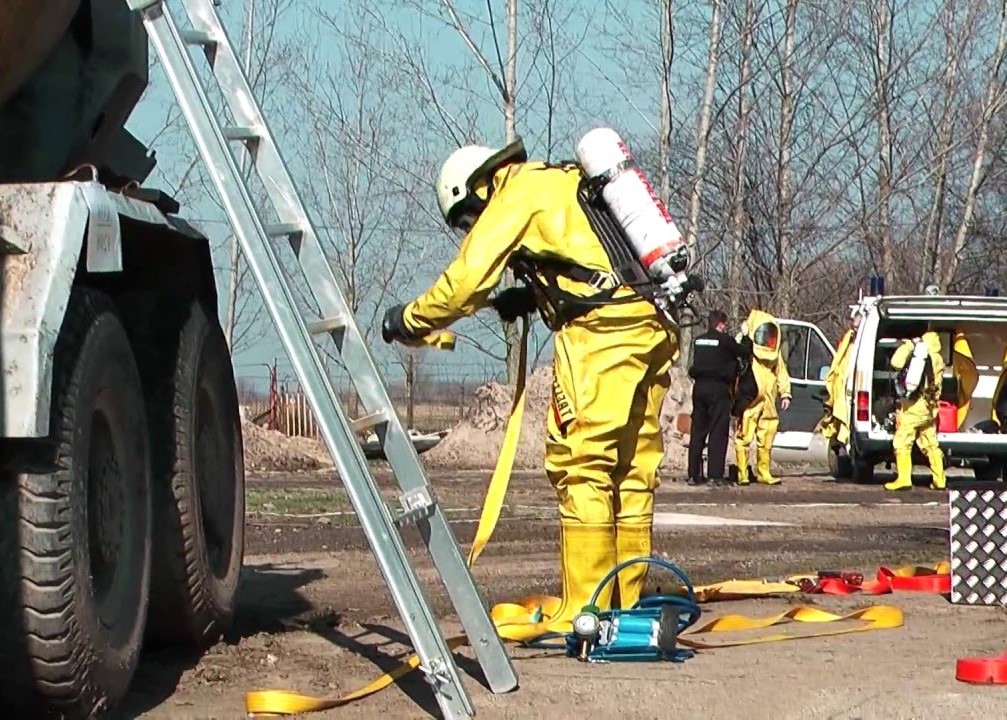 Önkéntes mentőcsoportok váci gyakorlata