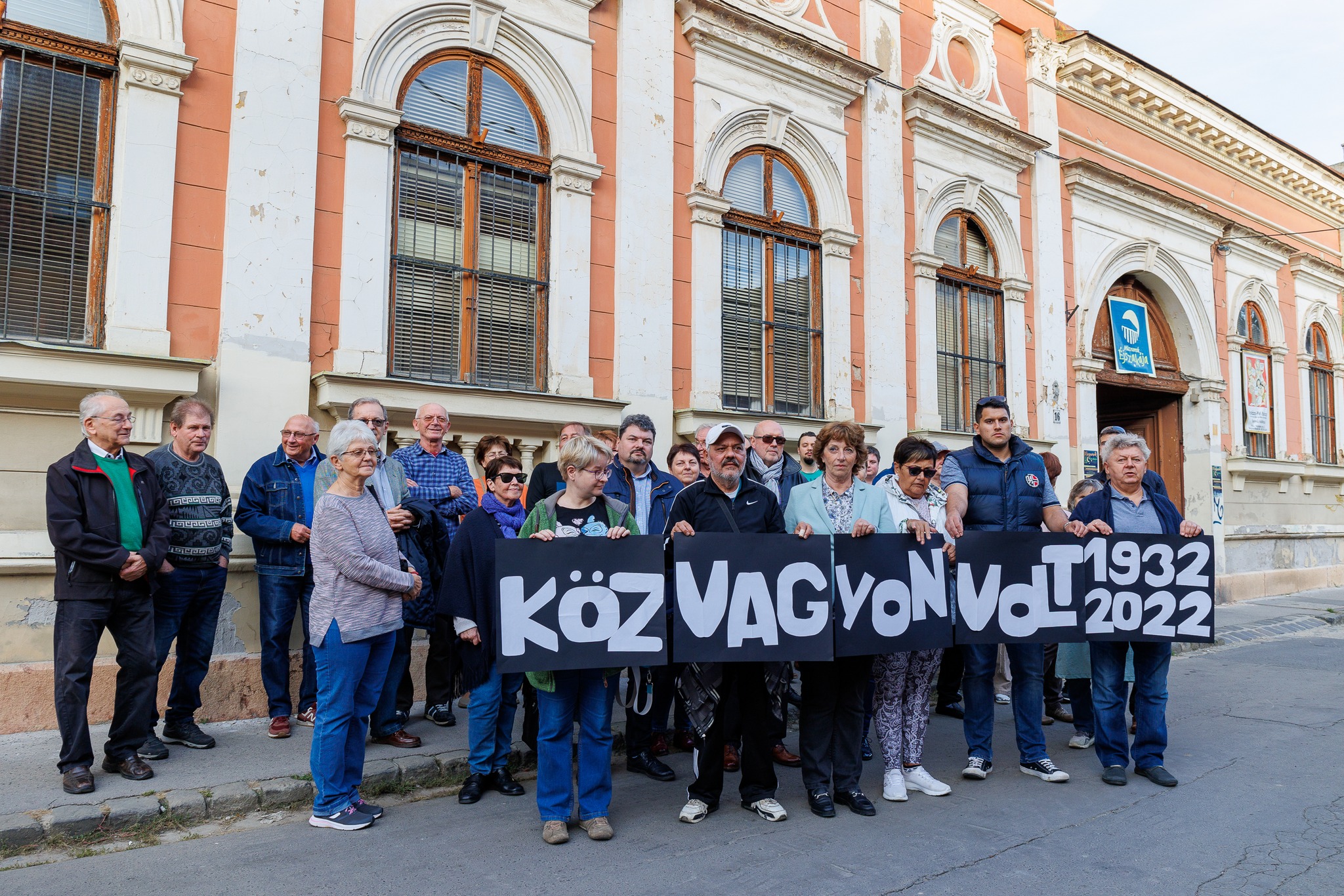 Már 7 hónapja idegen tulajdonban a váciak közös ingatlana