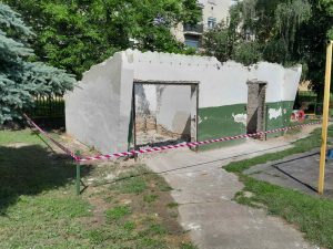 Elbontották a Kertész utcai ovi veszélyes tárolóját