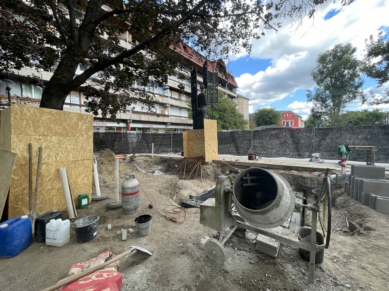 Hamarosan elkészül a Szent István tér II. ütemű felújítása is