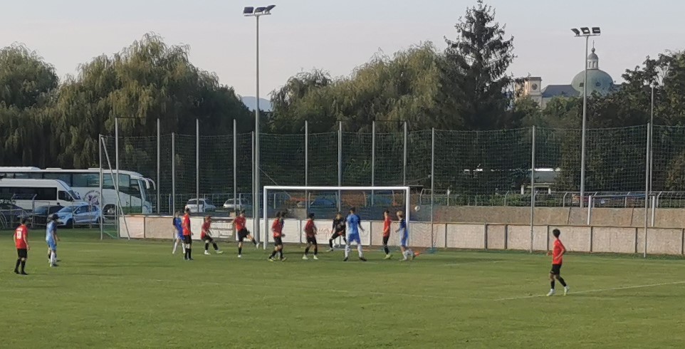 Labdarúgás – Az első hazai sikerrel felfelé