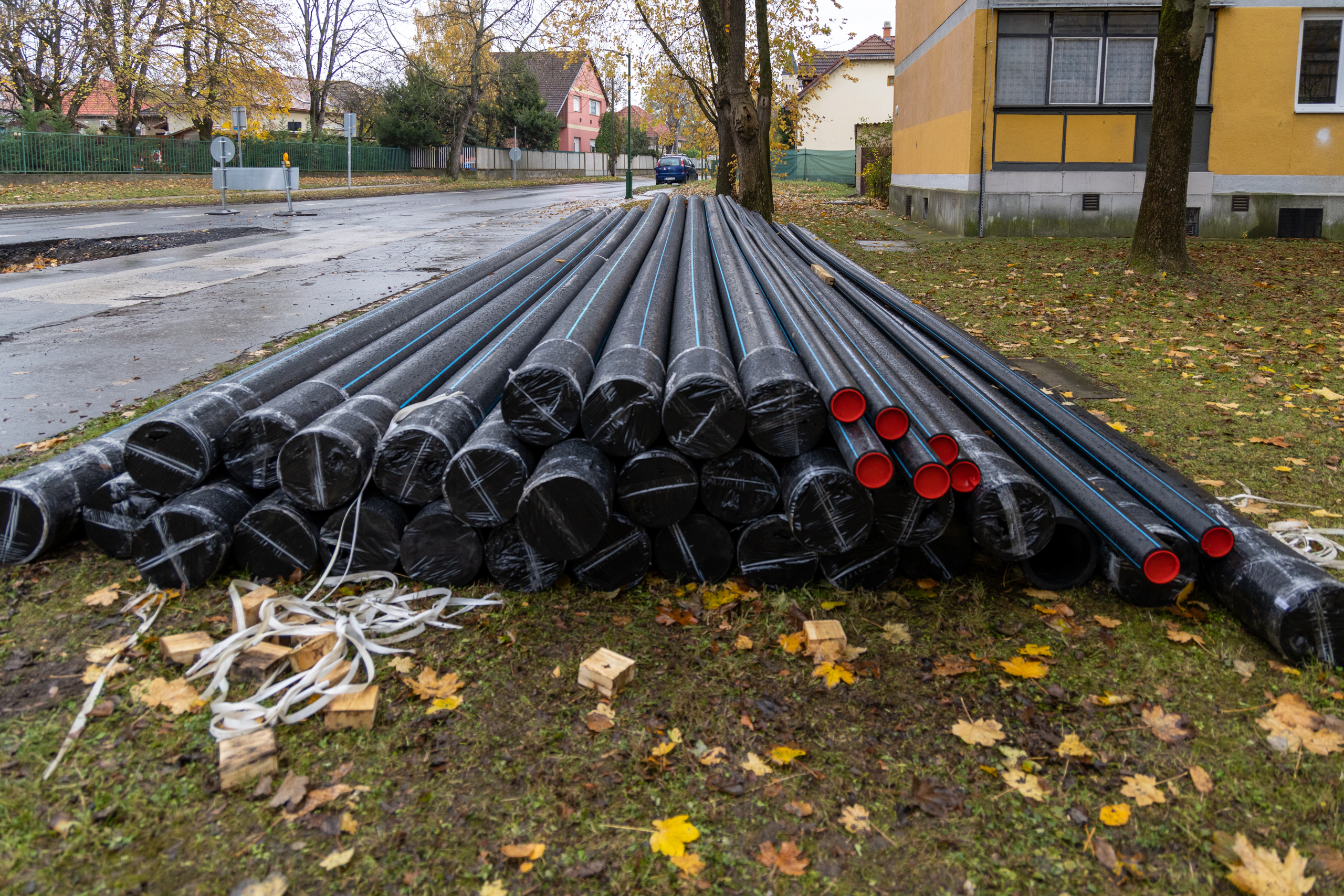 Már dolgozik a DMRV a Deákvári főtérnél