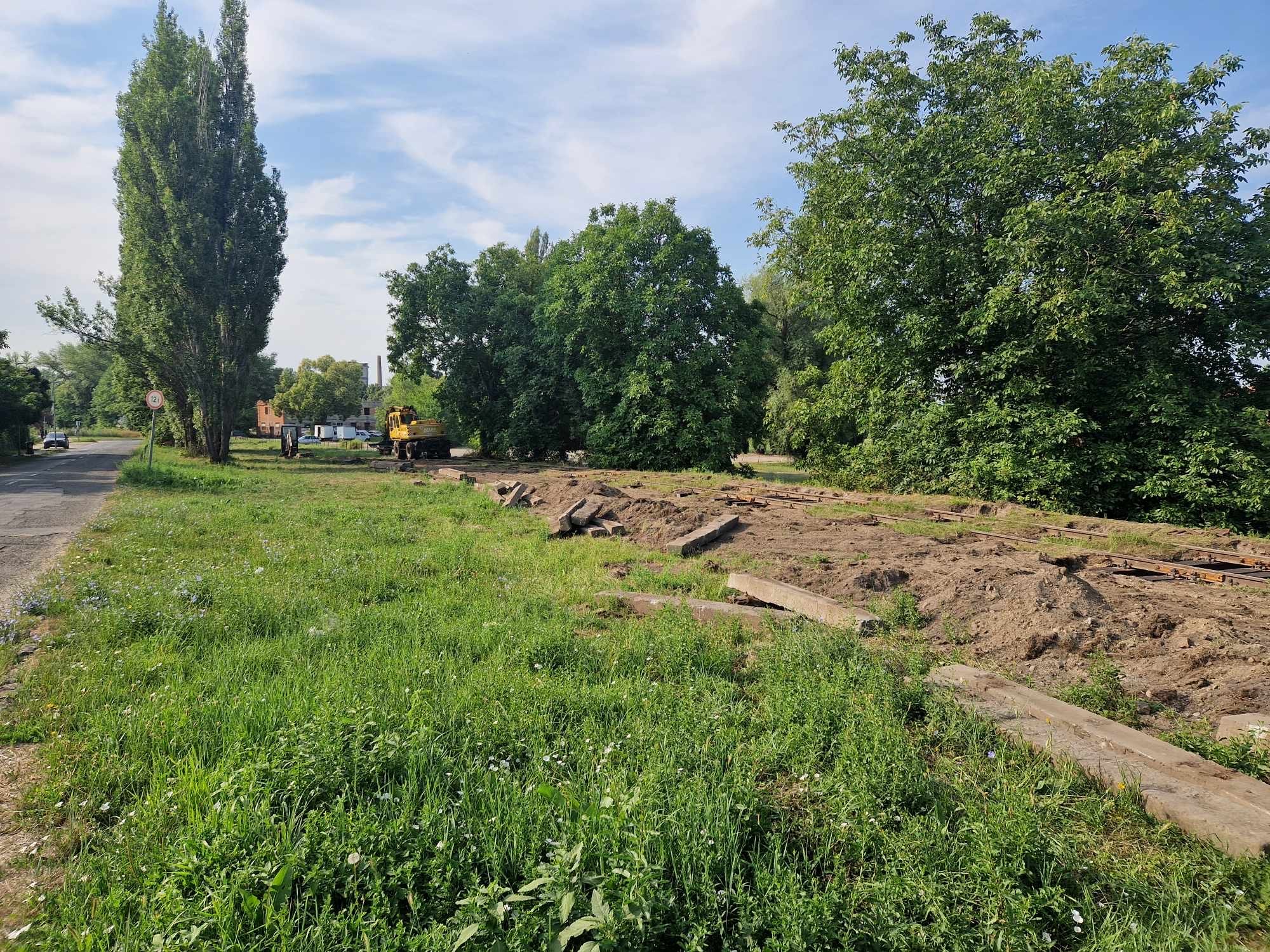 A Kormányhivatal egyeztetne, a kivitelező már dolgozik az iparvágánynál